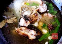 鲫鱼炖豆腐的做法图解5