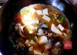 鲫鱼炖豆腐的做法图解6