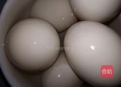 自制咸鸭蛋的做法图解1