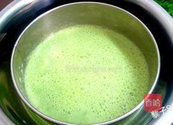 斑兰草莓千层蛋糕的做法图解4