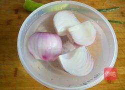 凉拌洋葱的做法图解2