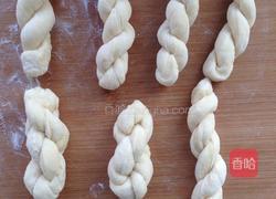 蜂蜜小麻花的做法图解2