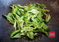 辣椒炒鸡蛋的做法图解8