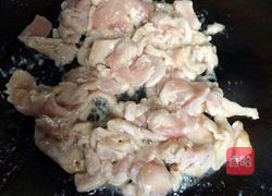 青椒炒鸡肉的做法图解4