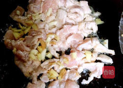 青椒炒鸡肉的做法图解5