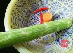 清炒莴笋片的做法图解1