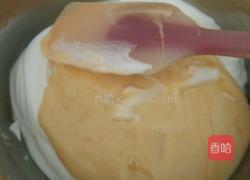 巧克力淋酱草莓蛋糕的做法图解5