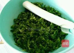 芹菜叶鸡蛋饼的做法图解2