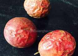 百香果果汁的做法图解1