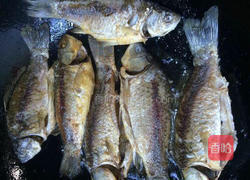 红烧小鲫鱼的做法图解6