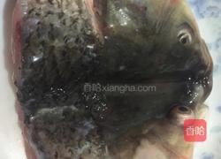 鱼头汤的做法图解1