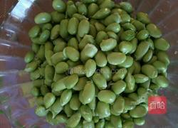 尖椒毛豆的做法图解1