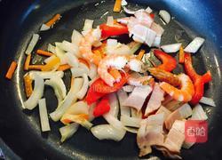 虾仁培根芝士焗饭的做法图解3