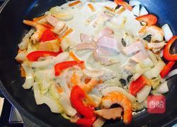 虾仁培根芝士焗饭的做法图解4