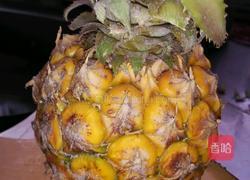 削菠萝的做法图解1