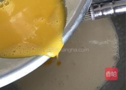 榴莲千层蛋糕的做法图解3