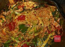 蛋炒方便面～小吃的做法图解8