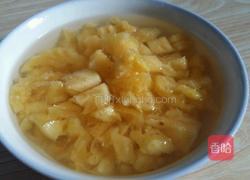 胡萝卜菠萝苹果汁的做法图解2