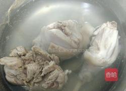 兔肉山药汤的做法图解2