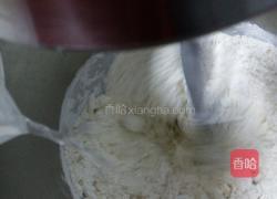 葱油千层饼的做法图解1