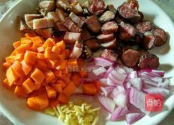 电饭煲腊肉香肠煲仔饭的做法图解3