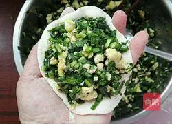 Illustration of how to make goose egg and leek box 8