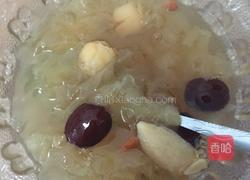银耳红枣莲子羹的做法图解5