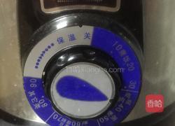 银耳红枣莲子羹的做法图解3