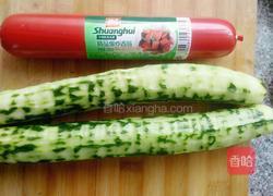 黄瓜炒火腿肠的做法图解1