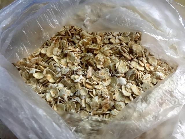 这次准备的是速食燕麦片，准备适量。