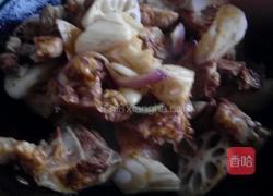 莲藕炖排骨的做法图解4