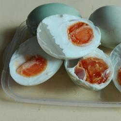 腌制咸鸭蛋的做法[图]