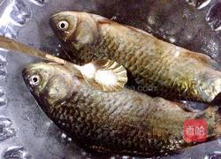 剁椒鲫鱼的做法图解6