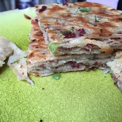 牛肉葱花千层饼的做法[图]