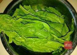 凉拌莴笋叶的做法图解1