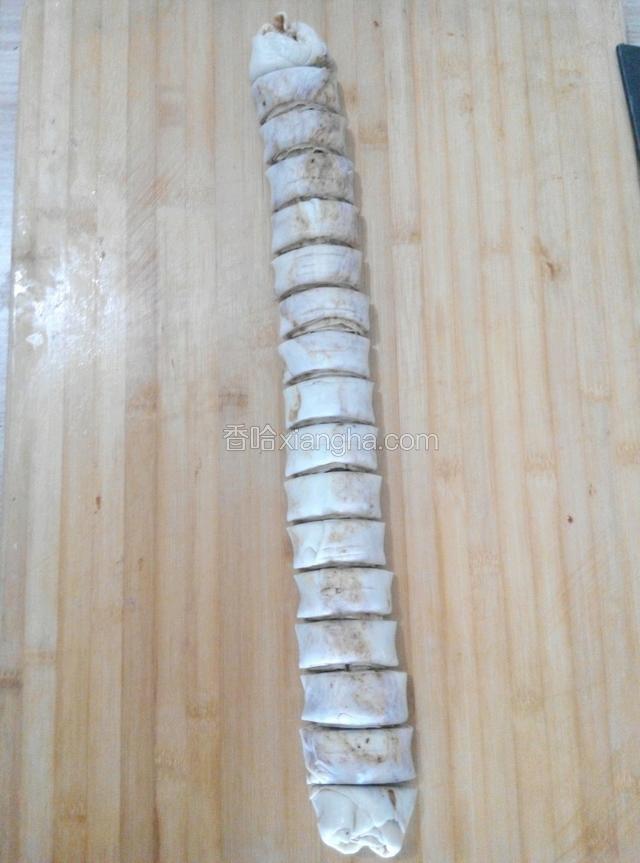 切成均匀的十六份