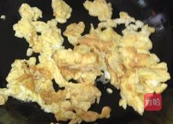 香椿炒鸡蛋的做法图解1