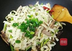 千张小炒肉的做法图解7