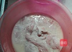 青椒炒肥肠的做法图解1