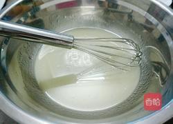 草莓奶油蛋糕卷的做法图解2