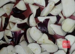 清炒紫茄子的做法图解2