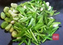 蚕豆炒韭菜的做法图解8