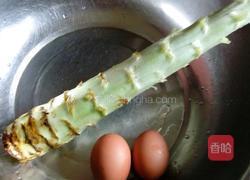 莴苣炒鸡蛋的做法图解1