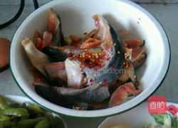 蒸大马哈鱼块的做法图解1