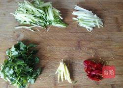 香辣手撕鸡腿的做法图解6