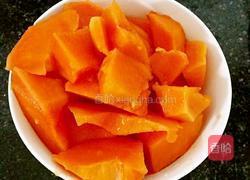 鲜榨果汁的做法图解1