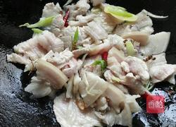 五花肉炒蒜苔的做法图解4