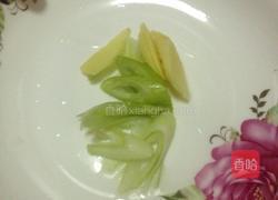 白菜猪肉炖粉条的做法图解3