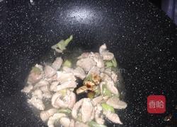 白菜猪肉炖粉条的做法图解6