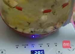 银耳莲子汤的做法图解8